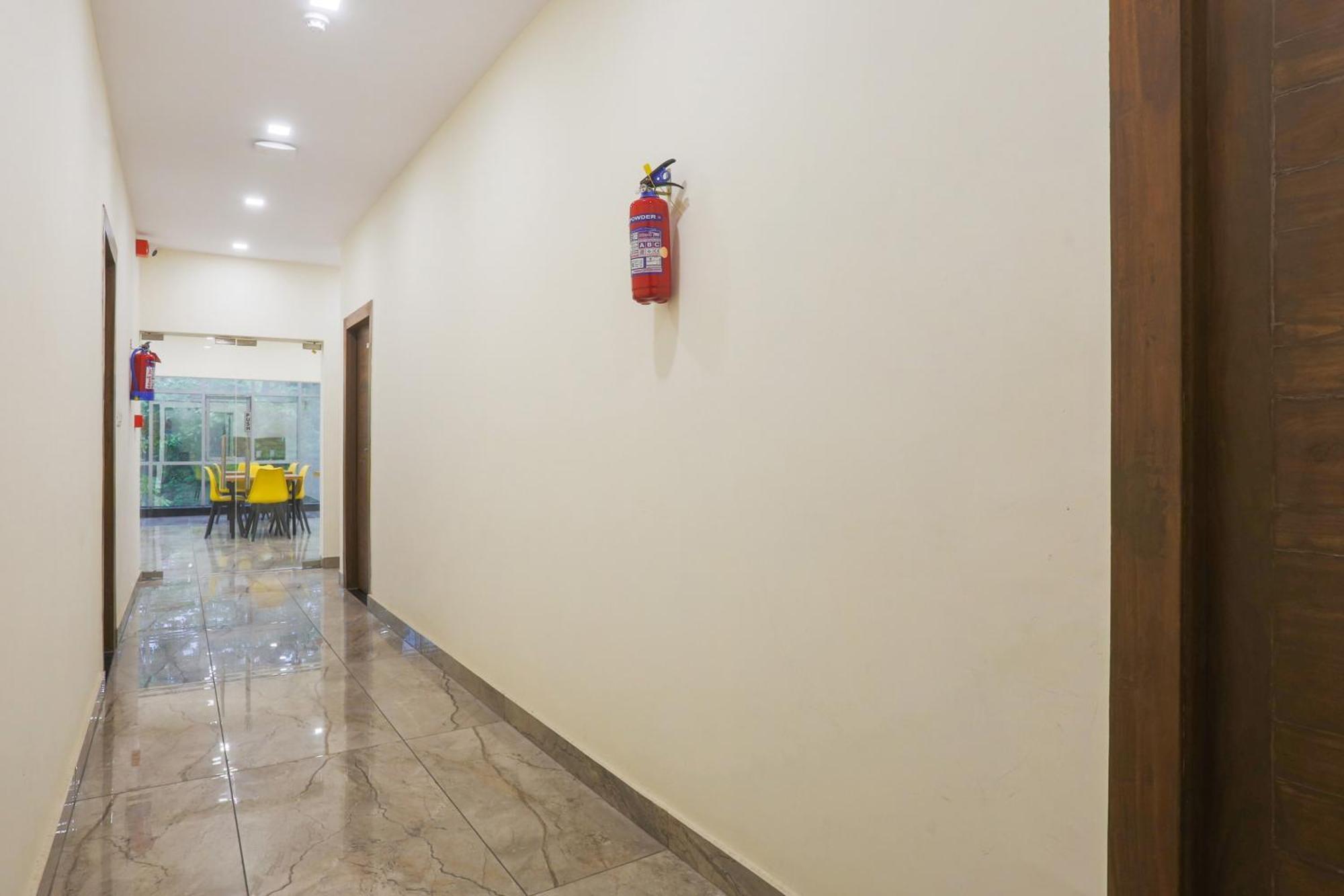 מלון דלהי Super Townhouse Vikaspuri מראה חיצוני תמונה